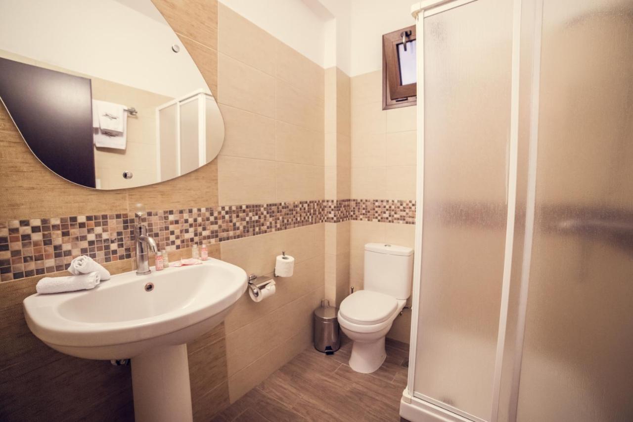 Paroraia Hotel Angistron Ngoại thất bức ảnh