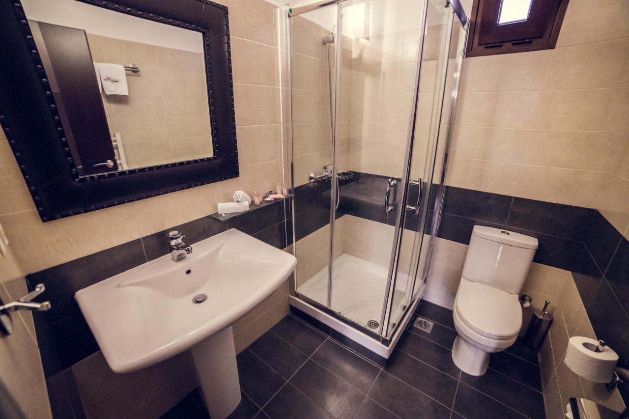 Paroraia Hotel Angistron Ngoại thất bức ảnh